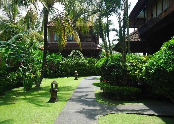 Sri Aksata Hotel 3*
